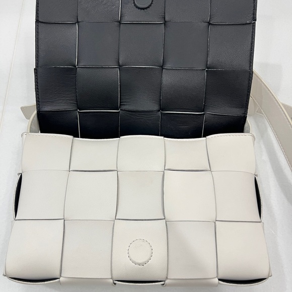 Bottega Veneta cassette - Picture 3 of 6